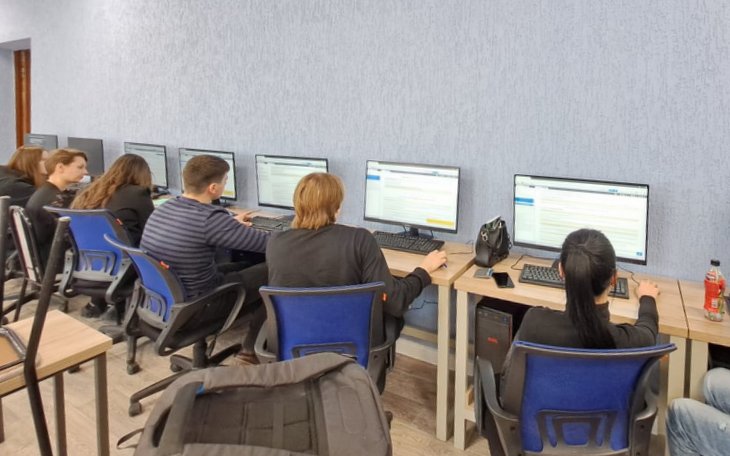 «Гарант-Алтай» провел занятие для первокурсников Алтайского промышленно-экономического колледжа