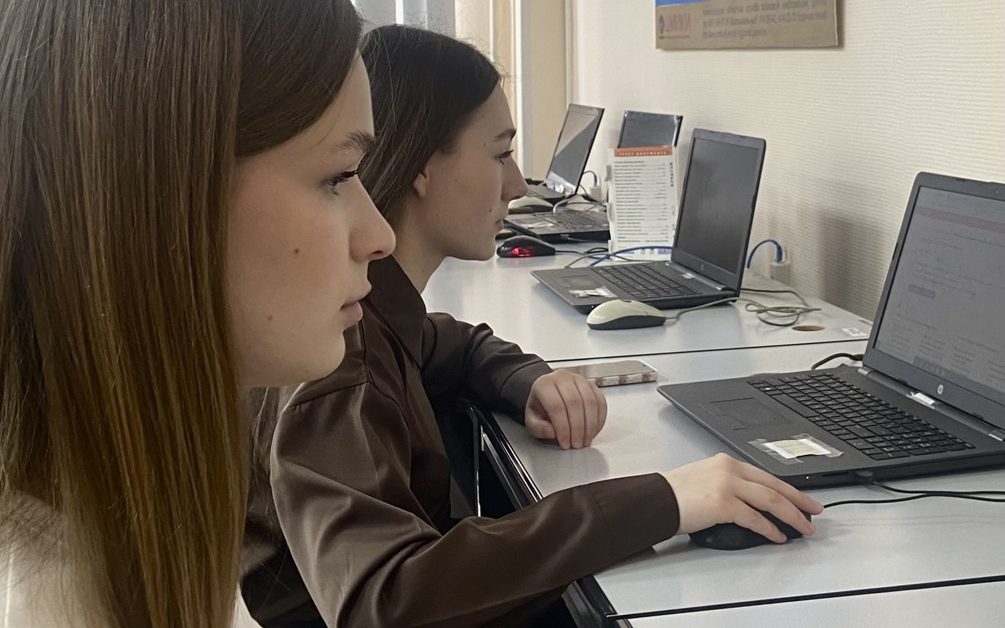 В Нижнем Новгороде поздравили призеров олимпиады «ГАРАНТ – знай свои права!»