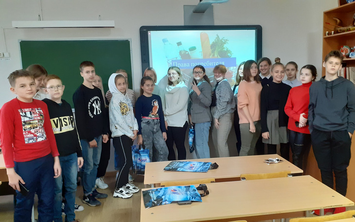 В Челябинской «Детской Художественной школе искусств» прошла лекция и викторина на тему защиты прав потребителя